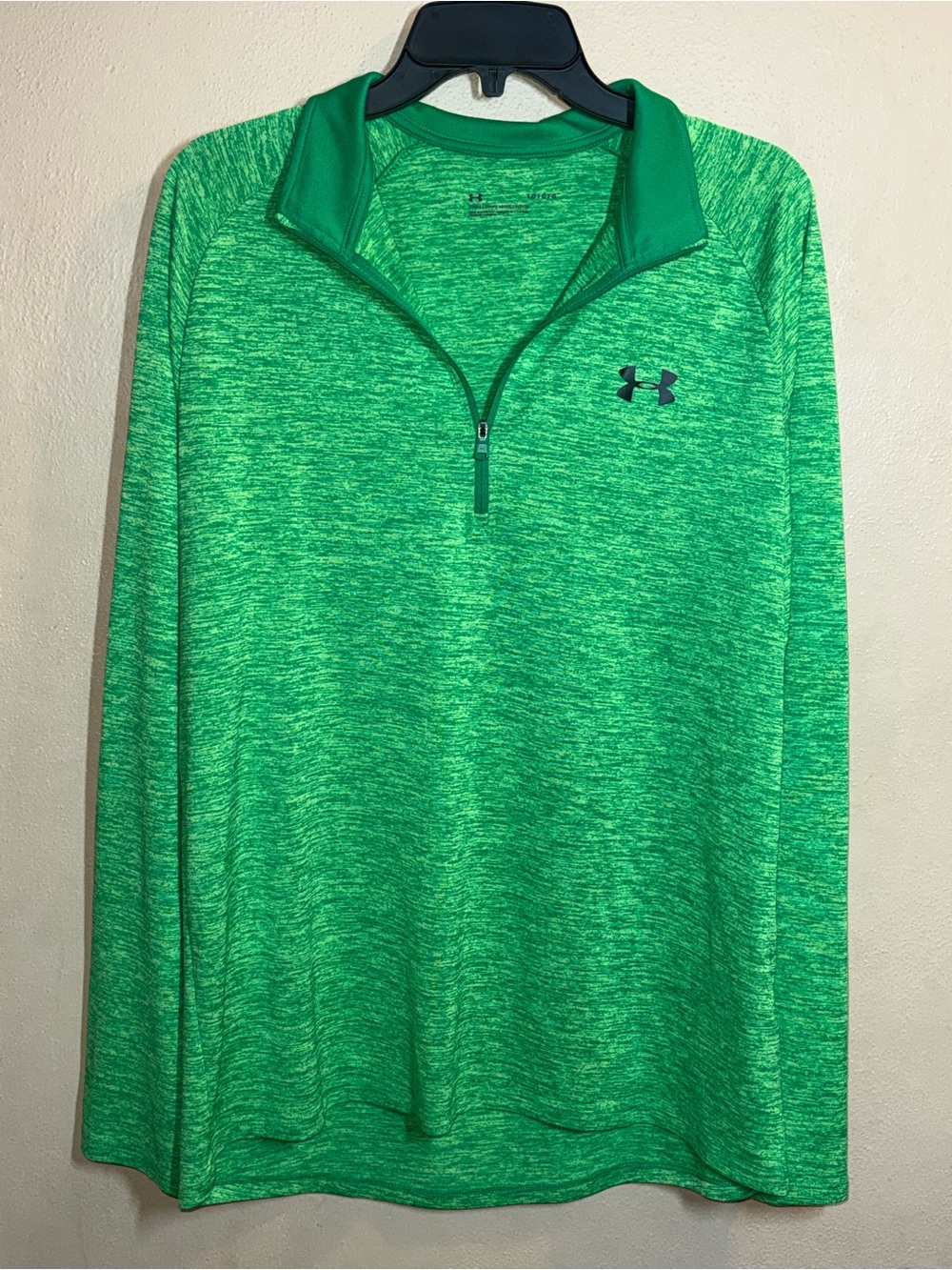 Under Armour Loose Heathered Green 1/4 Zip size Lg Pullover